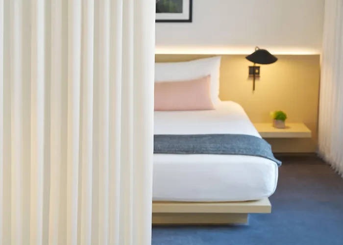 Hotel Ambassador Chicago, Part Of Jdv By Hyatt 4*