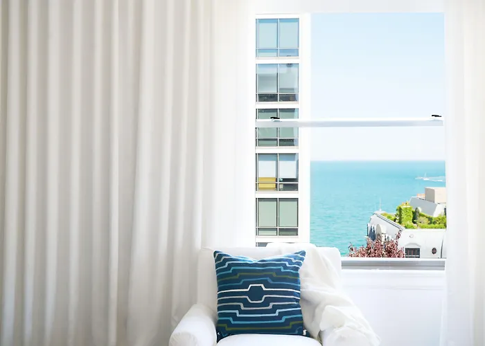 Ambassador Chicago, Part Of Jdv By Hyatt Hotel 4*